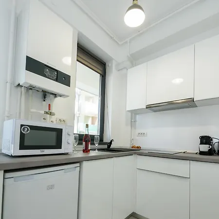 Ini Azimuth Apartment Navodari