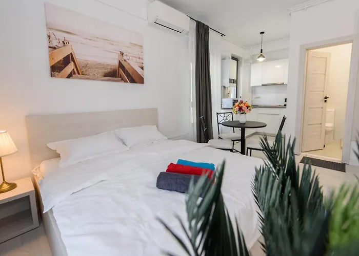 Ini Azimuth شقة *